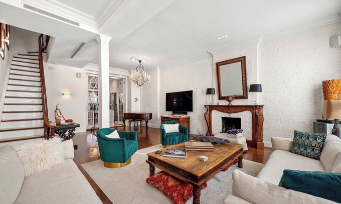 Gramercy Appartement | Gramercy Manor | Triplex w/ Private Deck & Garden