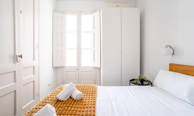 Esquerra de l'Eixample Appartement | Gran Vía Historic Catalan 4BD for Families
