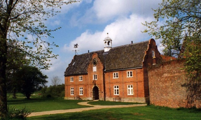 Spixworth Cottage | Granary Cottage - sleeps 8 guests in 3 bedrooms