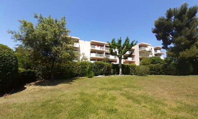 Montolivet Appartement | Grand appartement de standing avec parking