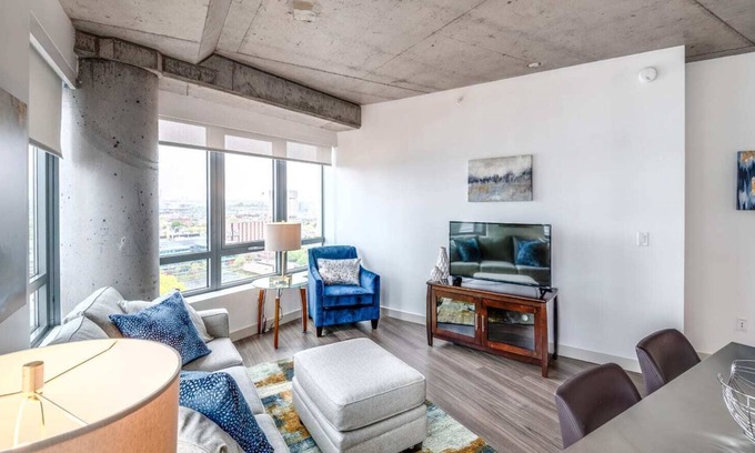 MIT Appartement | Grand Apt with Amenities-PKS-2113
