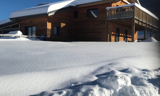 Saint-Julien-en-Vercors Chalet De Ski | Grand chalet récent avec grandes terrasses vue montagne dans le Vercors
