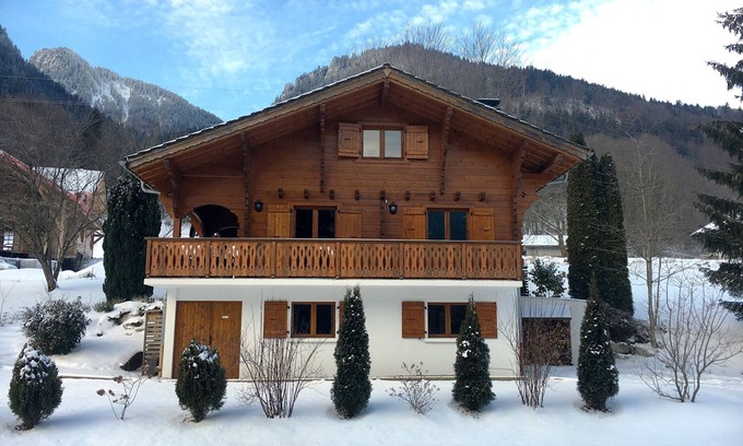 Vacheresse Chalet De Ski | Grand chalet moderne 8 personnes, entre les portes du soleil et le lac Léman