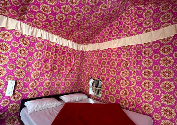 Dhunar Gaon Autre | Grand Five Luxury Camps