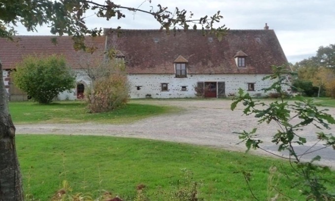 Audes Maison | Grand gîte de charme avec cheminée près de Montluçon, jardin, jeux enfants, animaux acceptés - FR-1-489-144
