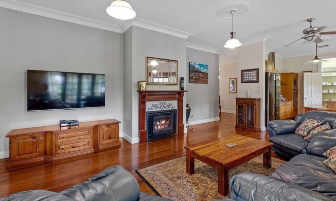 Balmoral Ridge Maison | Grand Hinterland Queenslander - for groups, Maleny