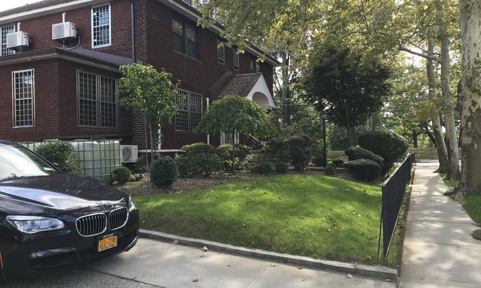 East Flushing Maison | Grand Home On Kissena Park à Flushing NYC