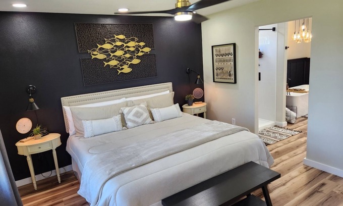 Cleora Maison | Grand Lake Cabin @ Duck Creek, Sleeps 6, & Pool for Guests