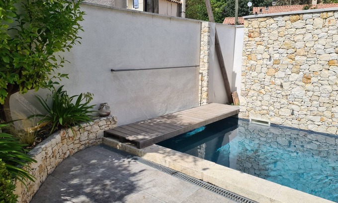 Cendras Maison | Grand loft moderne avec Piscine aux Portes des Cévennes !