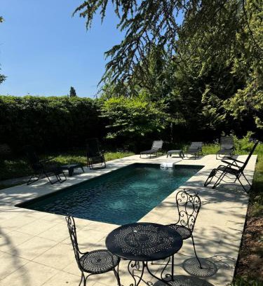 La Ferte-Gaucher Maison | Grand Maison avec Piscine et Sauna