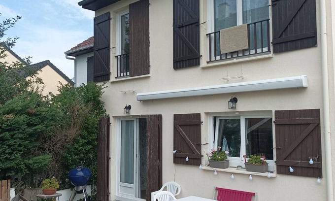 Boissy-Saint-Leger Maison | Grand Maison Neuve à la Campagne à 30 Minutes Seulement de Paris