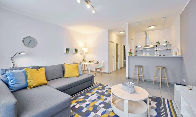 Lower Town Appartement | Grand Place Historic Retreat 2