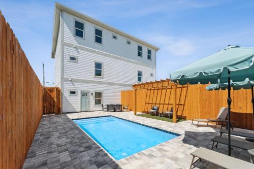 Laguna Beach Estates Maison | Grand Retreat I! 4BR 5BA Sleeps 15! Private Pool! Luxury and comfort await!