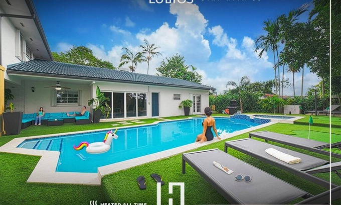 Palmetto Estates Maison | Grand Retreat: Jacuzzi, Pool, Games, BB Court, Jacuzzi,