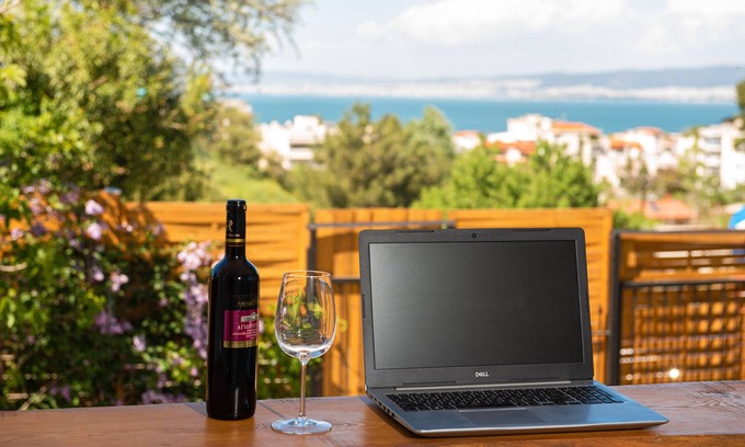 Agia Triada Cottage | Grand Seaview Retreat - walk to the beach