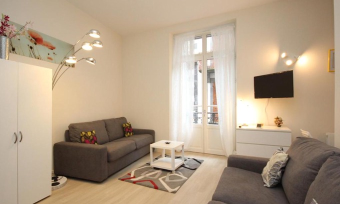 Mont-Dore Appartement | Grand Studio 27m² avec Balcon en Hyper Centre, Proche Thermes et Commodités - FR-1-608-139