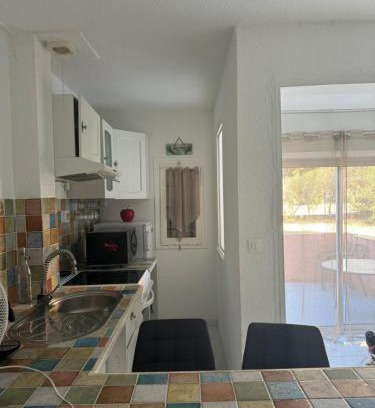 Port Rive Gauche Appartement | Grand Studio Cabine proche plage et port