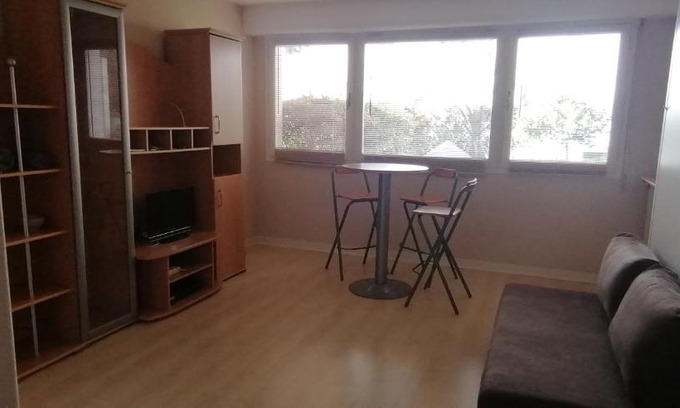 Hopital Saint-Louis Appartement | Grand studio Canal St Martin Paris 1 lit double