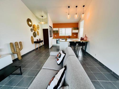 Cayenne Appartement | Grand T2 moderne à 5 min de la ville