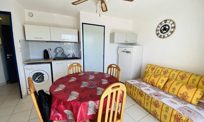 Le Grand Travers Appartement | Grands travers , T3 , Clim , Parking , Plage 150m.......