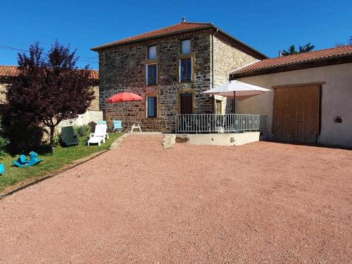 Saint-Paul-de-Vezelin Maison | Grande maison de campagne avec cheminée, jardin et Wifi - FR-1-496-273