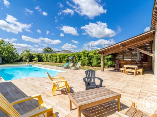 Marans Maison | Grande maison à la campagne avec piscine et climatisation - FR-1-622-113
