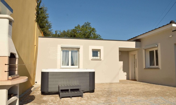 Saint-Sernin Maison | Grande maison au calme tout confort- Piscine Privée & chauffée- Sauna / Jacuzzi