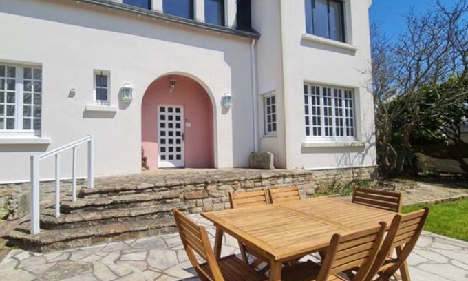 Kerherou Maison | Grande maison avec jardin sur la corniche vue mer.