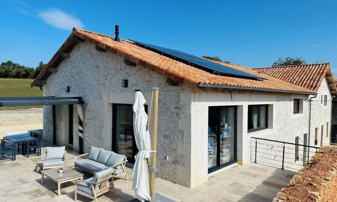 Varaignes Maison | Grande maison confortable à la campagne. Idéal pour les retrouvailles en famille