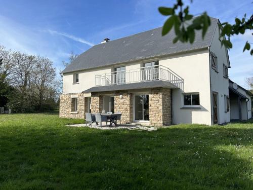 Carolles Maison | Grande maison près plage Carolles, 5 chambres, jardin, parking, wifi gratuit – 10 pers. - FR-1-361-537