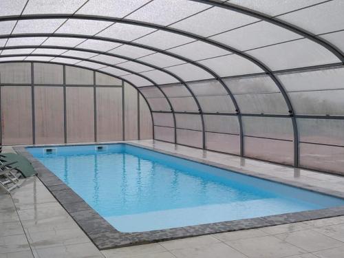 Sail-les-Bains Maison | Grande maison rénovée avec piscine chauffée, salle de jeux, pour 14 pers. à Sail-les-Bains - FR-1-496-301