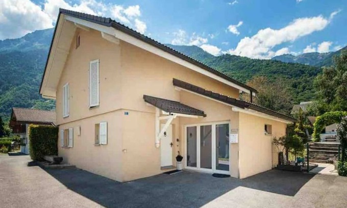 Evionnaz Villa | Grande villa indépendante