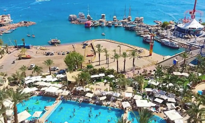 Negev Desert Location De Bateaux | GrandSeaSuite Suite on the Water