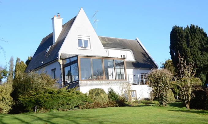 Noyal-sur-Seiche Maison | Grande maison avec piscine vacances et WE Rennes
