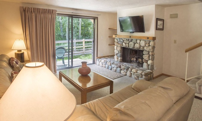 Ketchum Copropriété | Grande maison de 2 chambres. Ce est le meilleur emplacement dans Ketchum!