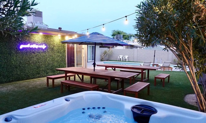 Alhambra Maison | Great 4 Groups, Near Everything!