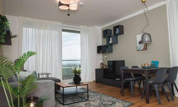 Erdberg Appartement | Great apartment with view and heated rooftop Pool
