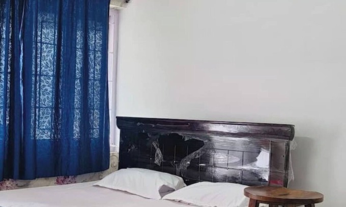 Yousufguda Appartement | Great CoupleFriendly family room's Banjarahillsrd7