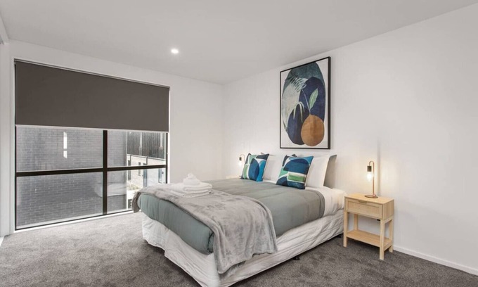 Linwood Appartement | Great Deals at New Upmarket Appt