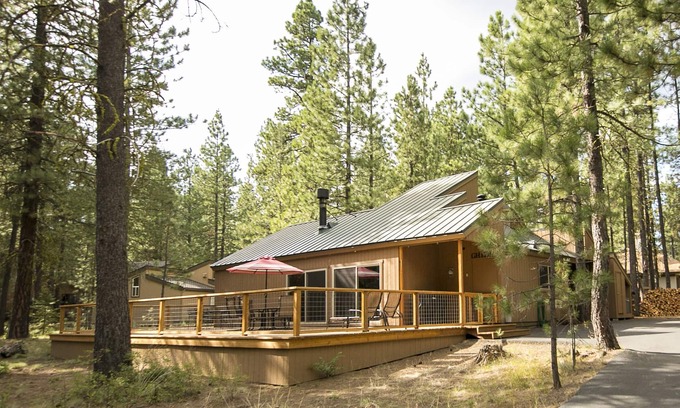Black Butte Ranch Cabine | Grand chalet familial. Réservez votre escapade maintenant!