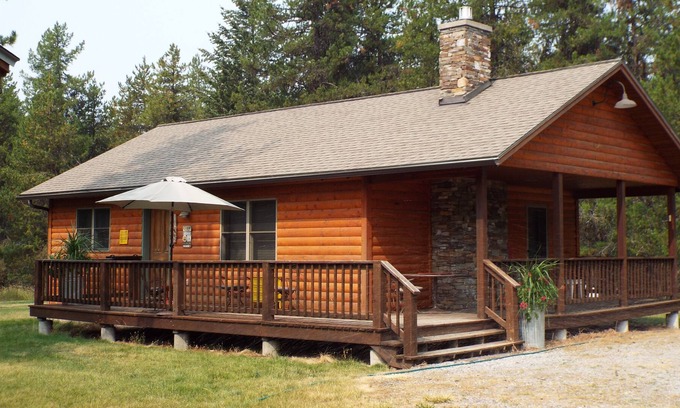 Trout Creek Cabine | Super petite cabane en bois.