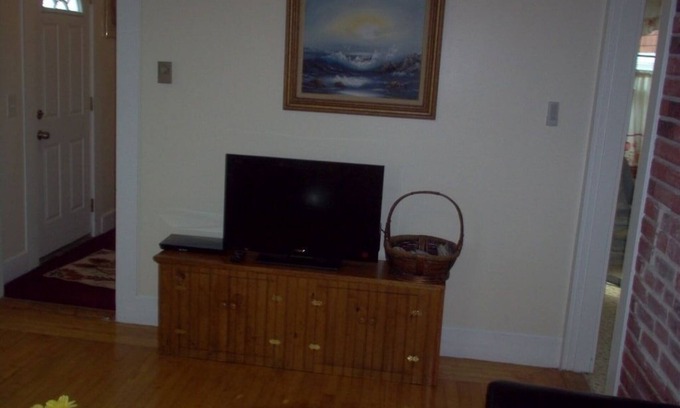 Corea Maison | Great Location Accross From Bay. 15 and 25 percent spring and summer discount!