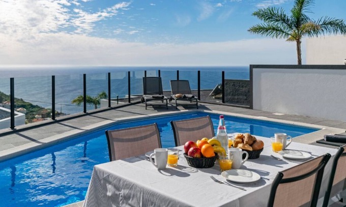 Arco da Calheta Villa | Great modern villa A/C, sea-view | Calheta Charm