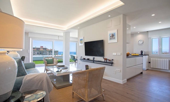 El Palo Appartement | Great penthouse next to the beach. Elcano Terrace