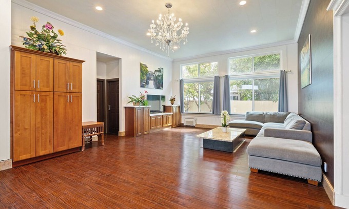 Waimanalo Maison | Great Price! 2600sf 5 bedroom 3 bath Gated New House Steps from Waimanalo Beach