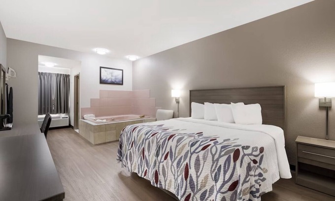 Weedsport Maison | Great Rates, Great Stays! Minutes to Syracuse Hancock International Airport!