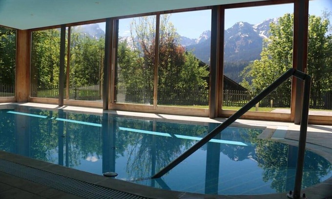 Chateau-d'Oex Appartement | Great View spacious 3 BR flat with Pool and Gym