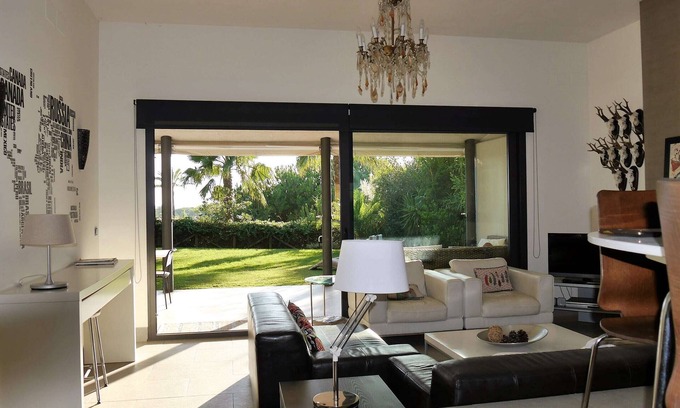 El Rompido Villa | Grande Villa avec Golf à La Marina El Rompido, Huelva
