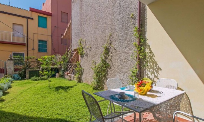 La Caletta Appartement | Green House by Interhome