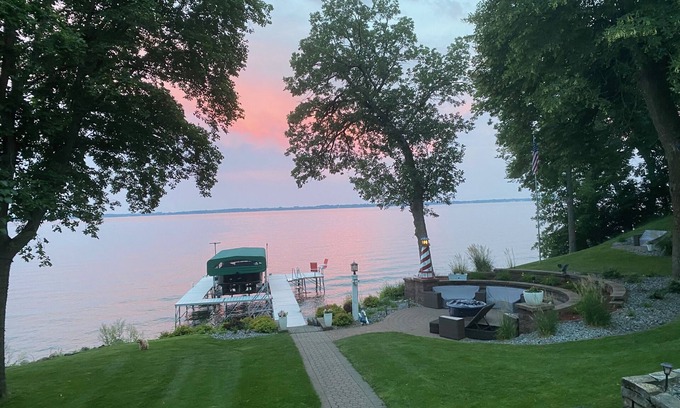 Spicer Copropriété | Green Lake-Suite 2 BR, 1BA w Walkout Lake access, Paddleboards,Kayaks and Dock